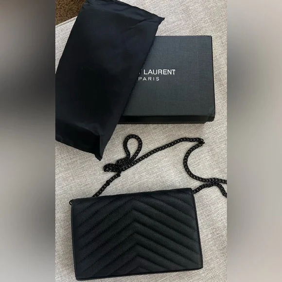 Black Quilted clutch Chain Bag - Picture 16 of 16